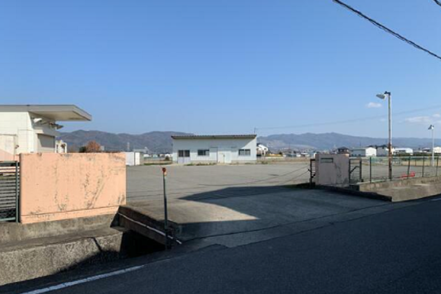 【賃貸】和歌山県岩出市1,189.65m2(359.87坪)の貸し倉庫（貸倉庫）・賃貸倉庫の外観